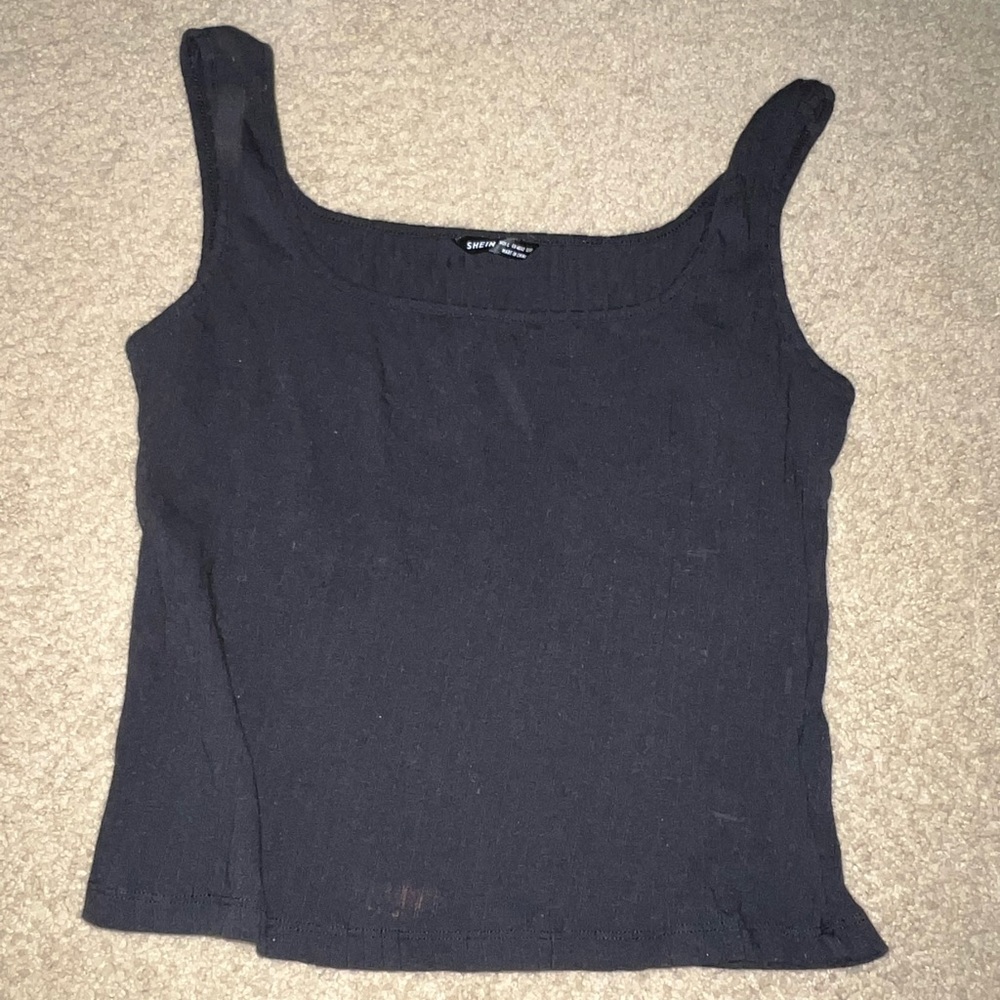 basic black tee